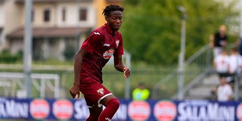 Primavera Dell Aquila E Njie Ribaltano Il Cesena 2 1 Torino In Testa