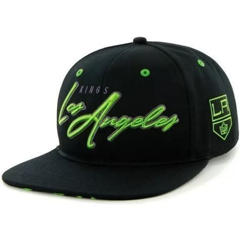 Casquette Plate Noire Snapback Avec Grand Logo Frontal NHL Los Angeles