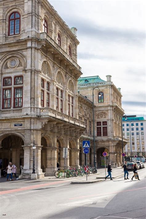 View of the Opera House of Vienna, Austria Editorial Stock Photo ...