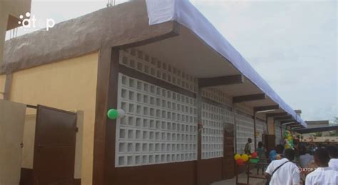 Agoe Nyivé éducation un nouveau bâtiment scolaire inauguré au lycée