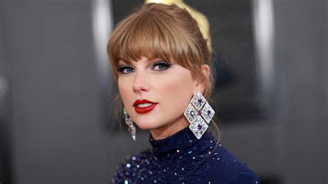 Does Taylor Swift Smoke? The Singer Once Addressed The Topic