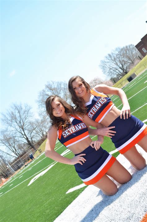 Cheerleading Twins Pose College Senior Photo Cheer Poses Cute