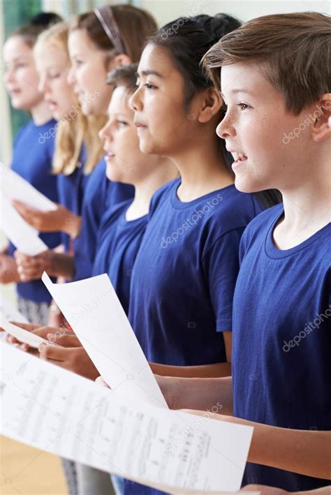 Group Of School Children Singing In Choir Together — Stock Photo