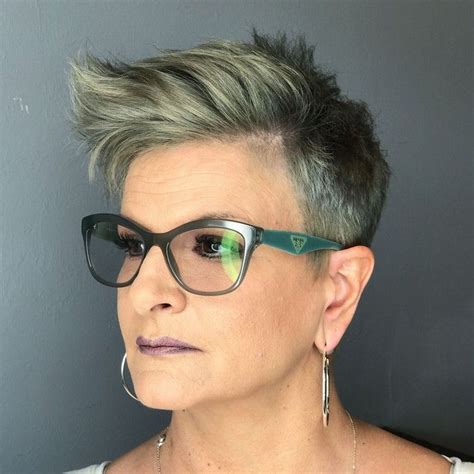 Kurzhaarfrisuren Frauen Ab Mit Brille Und D Nnem Haar