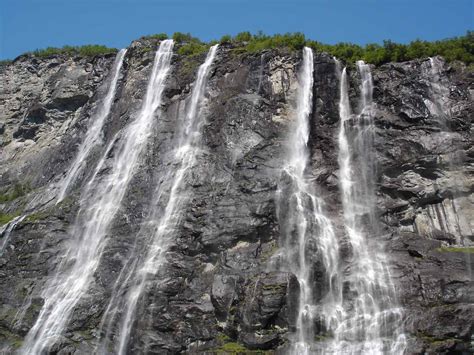 Seven Sisters Waterfall - Iconic Falls of the Geirangerfjord