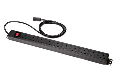 Universal Sockets Basic PDU Power Distribution Unit Rack Mount Power Strip