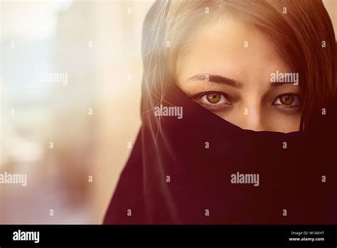 Beautiful Muslim Women Eyes