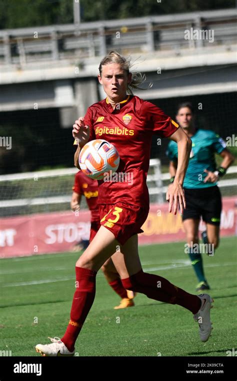 Carina Wenninger As Mujeres Roman Es Durante La Liga Italiana De