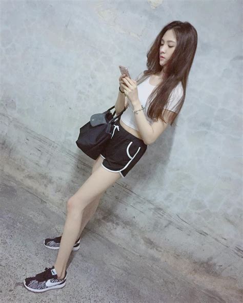 Ig正妹 其實pe褲真係好著好舒服 難怪台妹jocelyn成日著出街 Jdailyhk