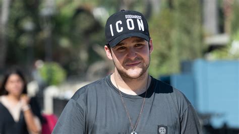 froilan regresa  abu dabi tras unas vacaciones en espana  todo lujo