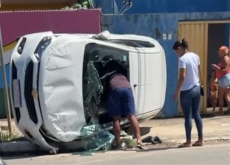 Carro Tomba Ap S Colis O Em Ilh Us Jornal Tribuna Da Regi Ojornal