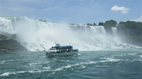 Maid of the Mist - Niagara Falls - USA and Canada | BoredomMD.com