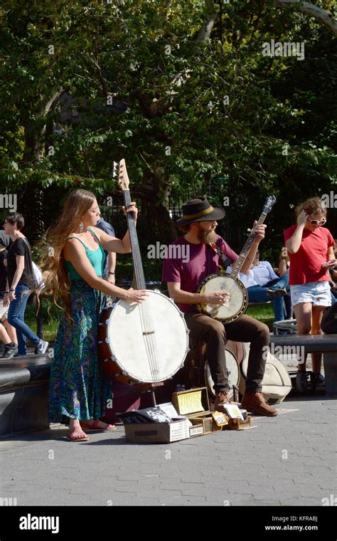 Woman Playing Banjo Hi Res Stock Photography And Images Alamy