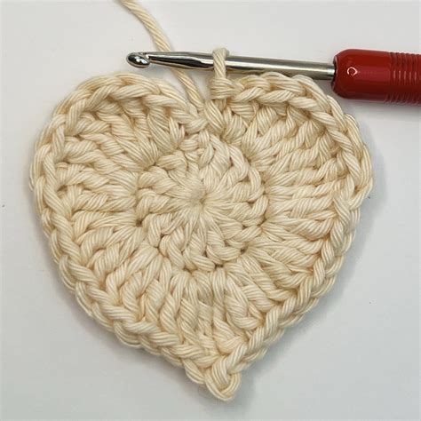 How to Make a Crochet Heart in Boho Style for Beginners (step by step ...