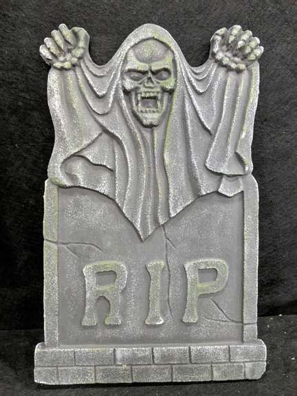 Rip Ghost Halloween Headstone Styrofoam 135 Wide 21 High Mariner Auctions