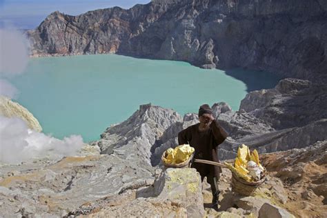 Paket Wisata Kawah Ijen Hari Malam Murah Royal Tour Bromo