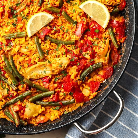 Vegan Paella - Nora Cooks