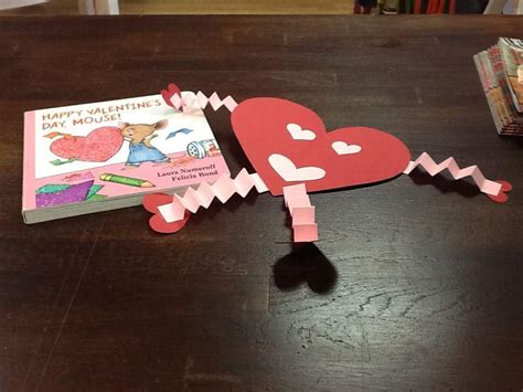 Read A Valentines Day Book And Make A Craft