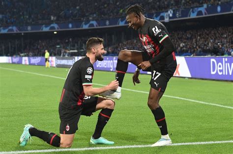 那不勒斯 1 1 Ac米兰（总分：1 2）— 欧冠亮点 Ac Milan Fc Cn