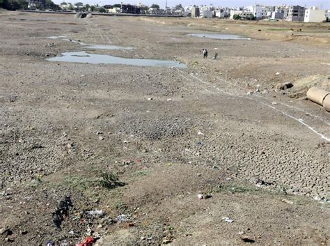 Reservoirs Dry Up Indore Stares At Water Crisis Hindustan Times