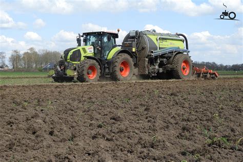 Foto Claas Axion 870 Van Unicom Oost BV