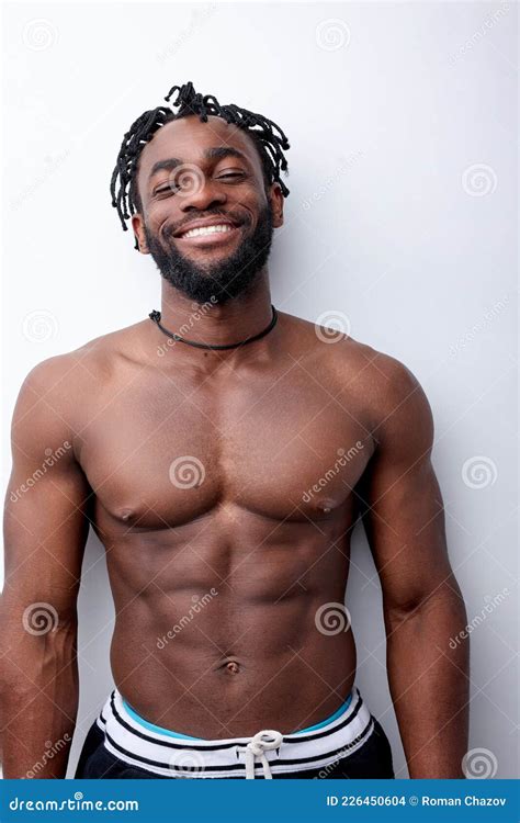 Atractivo Afro Americano Sin Camisa Disfrutan Del Tiempo Libre