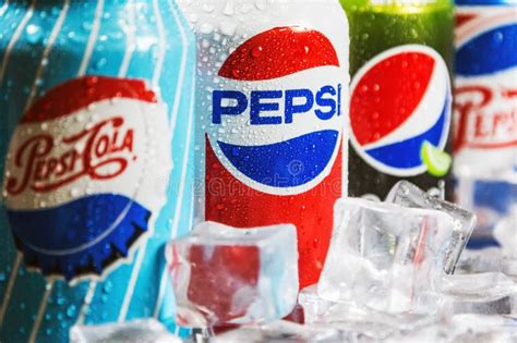 Bebida Carbonatada De Pepsi Em Tempos Diferentes Do Projeto De