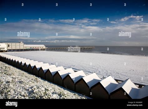winter scene lowestoft  res stock photography  images alamy