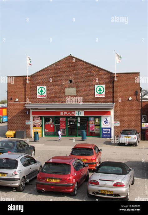 Spar Store Uk Hi Res Stock Photography And Images Alamy