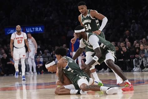 Jalen Brunson Scores To Lead Knicks Over Bucks Snap