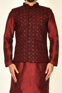 Buy Maroon Cotton Silk Embroidered Floral Velvet Bundi And Kurta Set