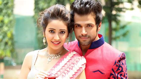 Rithvik Dhanjani Tells Ex Gf Asha Negi You Have Magic Of Spreading