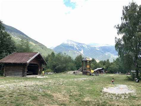 Spielplatz Am Rom In Val M Stair Spielplatz Engadin