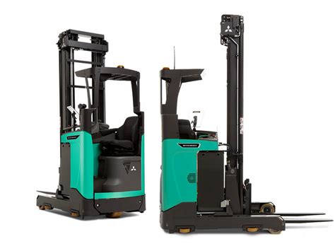 RB12 14N3 L C 1 2 1 4 Light Reach Truck Series Cutting Edge