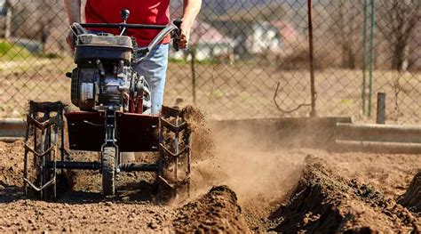 The Low Down On Why Tilling Is Not Good For Your Soil - Simplify Gardening