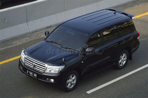 Toyota Land Cruiser 200 Vx V8 Awd Suv Editorial Photography Image Of