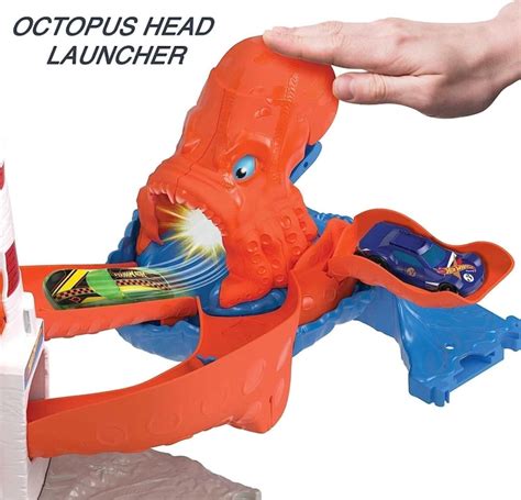 Игровой набор Хот Уилс Атака Осьминога Hot Wheels City Octopus Invasion Playset игрушки
