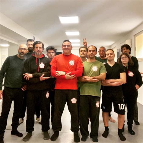 Il Wing Chun A Napoli Vola Riccardo Di Vito Maestro Di Wing Chun E