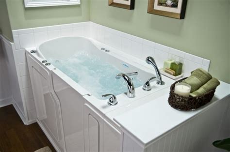 Walk-In Bathtubs for Seniors | Made in North America | Safe Step Tubs ...