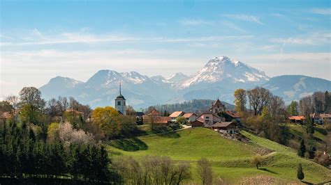 Le Tour De Suisse En Train Panoramique