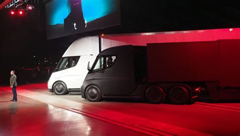 Tesla Unveils An Amazing New Electric Truck The Tesla Semi