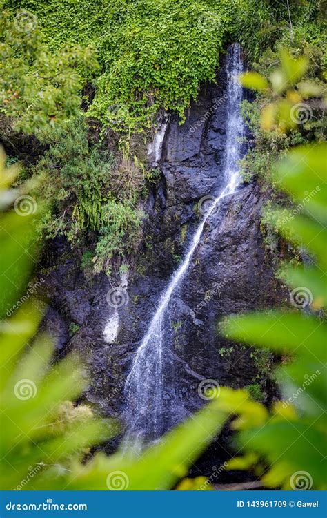 Waterval Geroepen Le Voile De La Mariee Salazie Bijeenkomsteiland