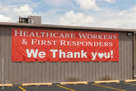 Thank you sign for Healthcare Workers and First Responders. Stock Photo | Adobe Stock