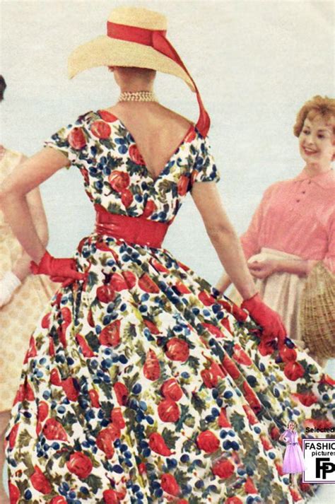 10 Feminine 1950s Womens Fashion Trends For Women Today 1950 Fashion