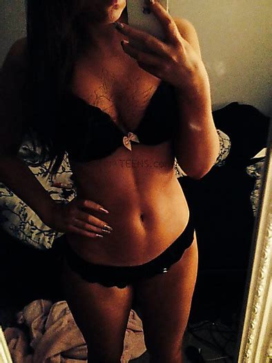 Naked Iphone Selfies