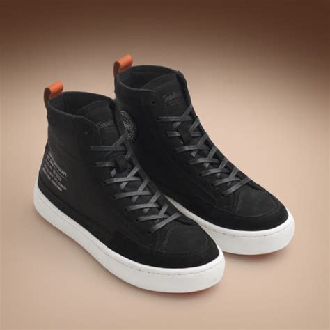 Promo Sepatu Sneakers Kulit Pria Exodos Glnr Black White Cicil