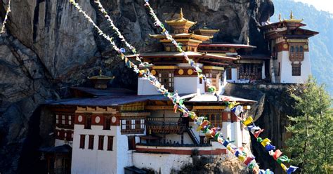 4 Nights 5 Days Bhutan Tour Paro Thimpu Punakha Tour