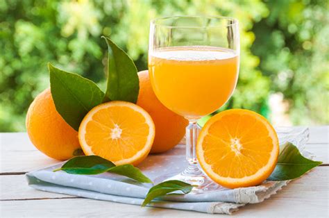 La Importancia De Tomar Zumo De Naranja Natural Ohmybio