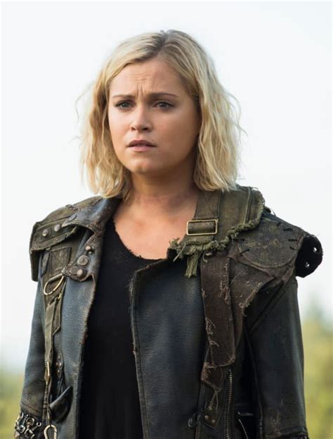 Clarke Staring Off - The 100 Season 6 Episode 3 - TV Fanatic | Clarke the 100, The 100 show, The 100