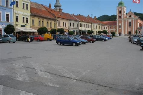 S Hrn T D A Pozrite Si Najklikanej Ch L Nkov V Jednom Bal Ku